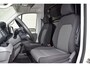 Volkswagen Crafter 2.0 TDI L3H3 Highline MY25 AUTOMAAT LED TREKHAAK GEVEERDE STOEL