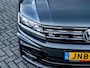 Volkswagen Tiguan 1.5 TSI ACT Highline Business R | Virtual Cockpit | LED Koplampen | Apple Carplay | Android Auto | Parkeersensoren | Metallic Lak | 19'' Lichtmetalen Velgen | Keyless Entry | Adaptieve Cruise Control |