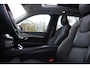 Volvo XC90 T8 455PK Recharge AWD Ultimate Bright Long Range | Premium Audio by Harman Kardon | Adaptive Cruise & Pilot Assist | Blind Spot Warning | Head-up Display | 360 Camera | Nappa Lederen Comfortstoelen incl. Massage | Stoel & Stuurverwarming | Stoelventilatie | Google Services | 4-Zone Climate Control | Verwarmbare Achterbank |