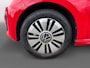 Volkswagen e-Up! 83PK 37kWh e-up! Automaat | Stoelverwarming | Camera | Parkeersensoren | Cruise Control | Licht Sensor | Lichtmetalen Velgen | Privacy Glass | Elektrische Ramen & Spiegels |