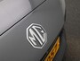 MG MG4 64 kWh Luxury | 360 CAMERA | APPLE CARPLAY / ANDRIOD AUTO | NAVIGATIE | HALF STOF-LEDEREN BEKLEDING