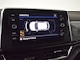 Volkswagen T-Roc R-Line 150pk DSG/AUTO | Trekhaak | Park assit | Adaptief cruise control | Camera achter | Navigatie | App connect |  Stoelverwarming | 17"LMV