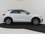 Volkswagen T-Roc R-Line 150pk DSG/AUTO | Trekhaak | Park assit | Adaptief cruise control | Camera achter | Navigatie | App connect |  Stoelverwarming | 17"LMV