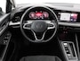 Volkswagen Golf 1.0 eTSI 110pk DSG Life · Apple/Android Car Play · P-Sensoren · Sfeerverlichting · Navigatie · 16'' Inch · garantie t/m 18-10-2027 of 100.000km