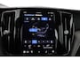 Volvo XC60 T8 Plug-in hybrid Plus Dark | Long Range | Panoramadak | ACC | Stoel+Stuurverwarming | Trekhaak | 22 Inch