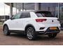 Volkswagen T-Roc 1.5 TSI 150pk DSG Sport | Navigatie | Camera | PDC | Trekhaak
