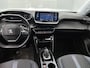 Peugeot e-2008 SUV EV Allure Pack 50 kWh 136pk | Accu SOH 92,6% | Navigatie | Achteruitrijcamera | 3D Cockpit | Climate Control | Cruise Control | Parkeersensoren v+a | Keyless start | Draadloze telefoonlader | Bluetooth | Apple CarPlay / Android Auto | DAB+ radio | Elektrisch inklapbare spiegels | Donker getint glas | 17" lichtmetalen velgen |