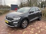 Volkswagen T-Roc 1.5 TSI Active uitvoering / Carplay / Etc..