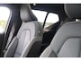 Volvo XC40 Recharge Ultimate 70 kWh | Panoramadak | Trekhaak | 360° Camera | BLIS | Pilot Ass. | Stoelverwarming | Glossy Black
