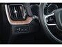 Volvo XC60 T8 Recharge AWD Inscription | Panoramadak | Parkeercamera | Stoelverwarming | BLIS | Pilot Assist | Trekhaak | Leder | Keyless