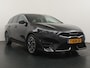 Kia Ceed Sportswagon 1.5 T-GDi GT-Line AUTOMAAT Automatische achterklep - Keyless entry - Achteruitrij camera - Stoel/Stuur verwarming - Adaptieve cruise control - Schuif/kantel dak - Apple Carplay/Android Auto - Fabrieksgarantie t/m 13-10-2030