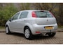 Fiat Punto Evo 0.9 TwinAir 101pk Lounge | NL-auto | 5 deuren | Climate control | Stof/Alcantara bekleding | Lichtmetalen velgen | Elek. ramen | Centr. deurvergr. | Metallic lak | Parkeersensoren | Trekhaak |