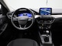 Ford Kuga 1.5 EcoBoost Titanium | LMV | Virtual cockpit | Trekhaak | Cruise control | Camera | Bluetooth | Apple carplay | Navigatie | Climate control | Winterpack | Stoel/ stuur verwarming | DAB | Parkeer sensoren
