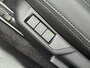 Peugeot 2008 GT 1.2 PureTech 130PK EAT8 Automaat Navigatie, Rondomzichtcamera, Keyless, Panoramadak, Alcantara, Stoelverwarming, Massage
