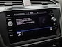 Volkswagen Tiguan 1.5TSI/150PK R-Line Blackstyle DSG · Panoramadak · Apple/Android · Camera + Parkeersensoren