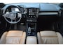 Volvo XC40 T4 Hybride Inscription | Leer | Trekhaak 1800KG | Camera | Apple CarPlay | Parkeersensoren | Cruise Control |