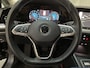 Volkswagen Golf 1.0 eTSI DSG Life Business Alcantara Virtual Cockpit Navigatie Stoelverwarming
