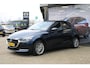 Mazda 2 1.5 Skyactiv-G Luxury Automaat, HUD, Cruise, Clima, Navi, Stuurverwarming, Stoelverwarming, Apple Carplay, BSM, LMV 16 Inch, All Season, Camera