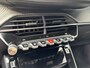 Peugeot 2008 1.2 Hybrid 145pk e-DCS6 Allure Automaat | Navigatie | Parkeercamera voor en achter | Parkeersensoren | LED | Dodehoekdetectie |