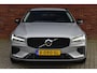 Volvo V60 T6 350PK Plug-in hybrid AWD Plus Dark | Harman & Kardon | 19 inch velgen |
