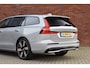 Volvo V60 T6 350PK Plug-in hybrid AWD Plus Dark | Harman & Kardon | 19 inch velgen |