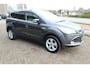 Ford Kuga 1.5 Titanium , 150pk , 2000kg Trekgewicht , Hoge zit Climate control , Camera , Trekhaak , Bluetooth , Cruise control Achterklep elektrisch bedienbaar , Voorruitverwarming