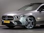 Mercedes-Benz A-klasse 250 e Business Solution AMG Limited (SFEERVERLICHTING, APPLE CARPLAY/ANDROID AUTO, STOELVERWARMING, PANO)