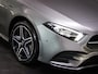 Mercedes-Benz A-klasse 250 e Business Solution AMG Limited (SFEERVERLICHTING, APPLE CARPLAY/ANDROID AUTO, STOELVERWARMING, PANO)