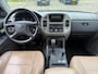 Mitsubishi Pajero 3.2 Di-D GLX HR 4X4 in automaat met leer en trekhaak en airco en cruise controle
