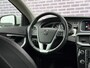 Volvo V40 1.5 T2 Edition+ | Nieuw Binnen! | Automaat | Standkachel | Trekhaak | Stoelverwarming | Volvo on Call | Regensensor | Dealer onderhouden |
