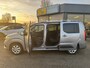 Opel Combo Tour 1.2 Turbo L2H1 Edition 7p. Rijklaar incl. garantie! | 7 persoons | Carplay | Trekhaak | LMV | Camera