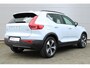 Volvo XC40 B4 Plus Dark | Trekhaak | Stoel- en Stuurverwarming | Adaptieve Cruise Control | Pilot Assist | Elektrische Voorstoelen | Achteruitrijcamera | Harman Kardon Audio