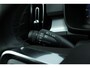 Volvo XC40 B4 Plus Dark | Trekhaak | Stoel- en Stuurverwarming | Adaptieve Cruise Control | Pilot Assist | Elektrische Voorstoelen | Achteruitrijcamera | Harman Kardon Audio