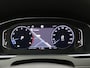 Volkswagen Passat Variant 1.5 TSI Elegance Business R 150PK DSG Matrix LED-Verlichting, 19" LM Velgen, Trekhaak, Achteruitrijcamera, Alarm, Discover Pro Navi, Stoelverwarming, Voorruitverwarming, Keyless