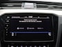 Volkswagen Passat Variant 1.5 TSI Elegance Business R 150PK DSG Matrix LED-Verlichting, 19" LM Velgen, Trekhaak, Achteruitrijcamera, Alarm, Discover Pro Navi, Stoelverwarming, Voorruitverwarming, Keyless