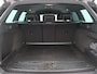 Volkswagen Passat Variant 1.5 TSI Elegance Business R 150PK DSG Matrix LED-Verlichting, 19" LM Velgen, Trekhaak, Achteruitrijcamera, Alarm, Discover Pro Navi, Stoelverwarming, Voorruitverwarming, Keyless
