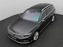 Volkswagen Passat Variant 1.5 TSI Elegance Business R 150PK DSG Matrix LED-Verlichting, 19" LM Velgen, Trekhaak, Achteruitrijcamera, Alarm, Discover Pro Navi, Stoelverwarming, Voorruitverwarming, Keyless