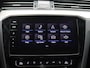 Volkswagen Passat Variant 1.5 TSI Elegance Business R 150PK DSG Matrix LED-Verlichting, 19" LM Velgen, Trekhaak, Achteruitrijcamera, Alarm, Discover Pro Navi, Stoelverwarming, Voorruitverwarming, Keyless