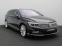 Volkswagen Passat Variant 1.5 TSI Elegance Business R 150PK DSG Matrix LED-Verlichting, 19" LM Velgen, Trekhaak, Achteruitrijcamera, Alarm, Discover Pro Navi, Stoelverwarming, Voorruitverwarming, Keyless