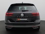 Volkswagen Passat Variant 1.5 TSI Elegance Business R 150PK DSG Matrix LED-Verlichting, 19" LM Velgen, Trekhaak, Achteruitrijcamera, Alarm, Discover Pro Navi, Stoelverwarming, Voorruitverwarming, Keyless