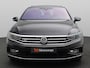 Volkswagen Passat Variant 1.5 TSI Elegance Business R 150PK DSG Matrix LED-Verlichting, 19" LM Velgen, Trekhaak, Achteruitrijcamera, Alarm, Discover Pro Navi, Stoelverwarming, Voorruitverwarming, Keyless