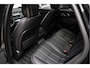 Land Rover Range Rover Velar 2.0 P300 Turbo AWD R-Dynamic SE Navi Leer Panoramadak PDC Meridian soundsysteem lektr. bedienbaar achterklep Climate Zwart hemelbekleding LM velgen
