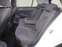 Volkswagen Golf 1.4 eHybrid Style 204 pk Automaat (DSG) | Navigatie | Panoramadak | Parkeersensoren (Park assist) | Achteruitrijcamera | Stoelverwarming | Head-up display |