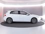 Volkswagen Golf 1.4 eHybrid Style 204 pk Automaat (DSG) | Navigatie | Panoramadak | Parkeersensoren (Park assist) | Achteruitrijcamera | Stoelverwarming | Head-up display |