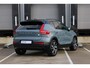 Volvo XC40 T4 Recharge R-Design | 20" lichtmetalen velgen | Parkeer camera achter | Parkeer sensoren voor + achter | Verwarmde voorstoelen | Trekhaak