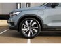Volvo XC40 T4 Recharge R-Design | 20" lichtmetalen velgen | Parkeer camera achter | Parkeer sensoren voor + achter | Verwarmde voorstoelen | Trekhaak