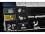 Volvo XC40 T2 Automaat Business Pro | Semi-Elektrische Trekhaak | Parkeercamera | Verwarmbare Voorstoelen + Stuurwiel | Navigatie | Adaptieve Cruise Control | BLIS Dodehoekdetectie | Apple Carplay/ Android Auto