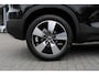 Volvo XC40 T2 Automaat Business Pro | Semi-Elektrische Trekhaak | Parkeercamera | Verwarmbare Voorstoelen + Stuurwiel | Navigatie | Adaptieve Cruise Control | BLIS Dodehoekdetectie | Apple Carplay/ Android Auto