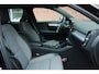 Volvo XC40 T2 Automaat Business Pro | Semi-Elektrische Trekhaak | Parkeercamera | Verwarmbare Voorstoelen + Stuurwiel | Navigatie | Adaptieve Cruise Control | BLIS Dodehoekdetectie | Apple Carplay/ Android Auto