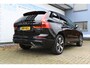 Volvo XC60 2.0 T6 Plug-in hybrid AWD Ultra Dark | Panorama dak | Elektrisch wegklapbare trekhaak | Stoel/stuur verwarming | Harman/Kardon Audiosysteem | Stoelventilatie | 360* Camera | Elektrisch verstelbare stoelen met memory | Achterbank Adaptive cruise | Climate controle | Apple CarPlay/Android Auto | Keyless entry/start | Dodehoek detectie |